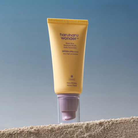 Crema lejera de protectie solara cu extract de orez negru SPF 50+ PA++++ finish mat, 50ml | Haruharu Wonder