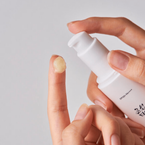 Serum pentru protectie solara 50+ PA ++++ cu ginseng , 50ml | Beauty of Joseon